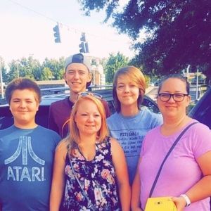 Meet your Posher, Ethan